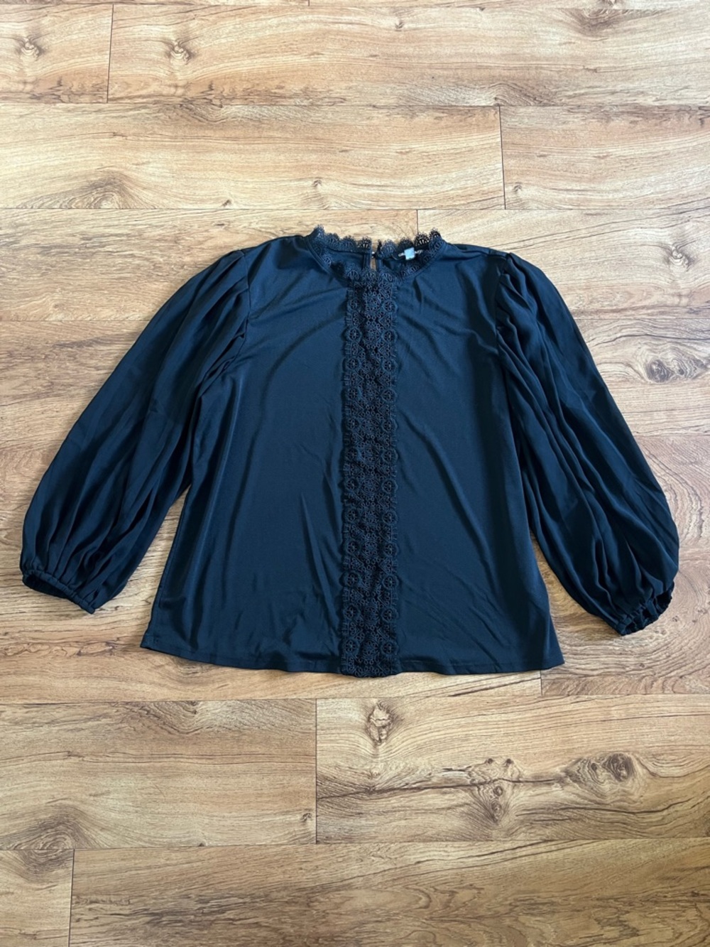 Cable & Gauge Black Lace-Front Long Sleeve Blouse